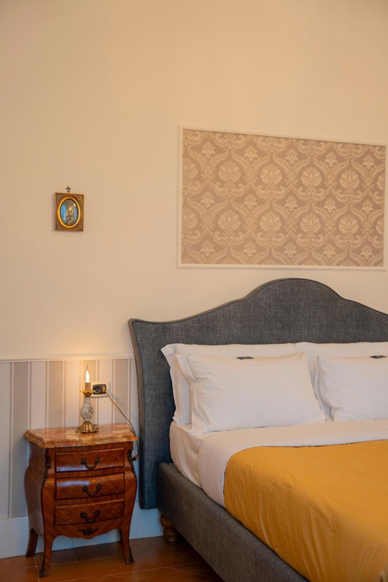 Casa Santangelo Suites Salerno Dış mekan fotoğraf