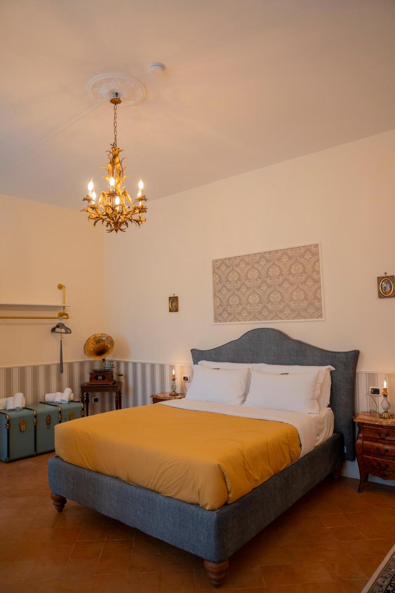 Casa Santangelo Suites Salerno Dış mekan fotoğraf