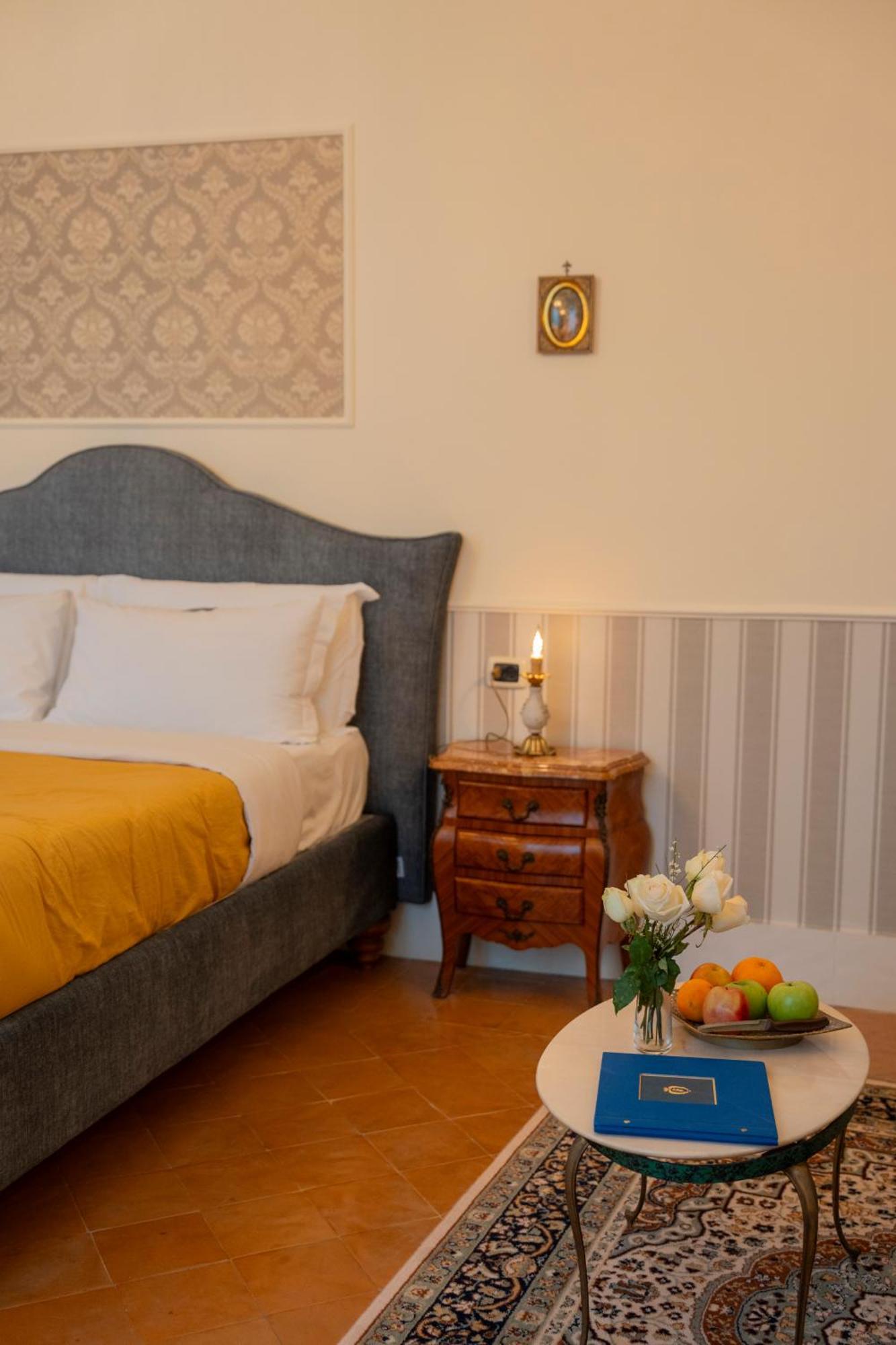 Casa Santangelo Suites Salerno Dış mekan fotoğraf